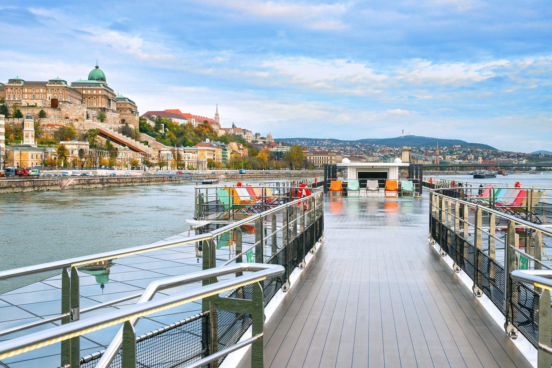 Crystal Cruises - Crystal Bach - Entertainment - Vista Deck.jpg